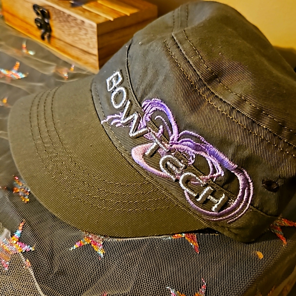 Ladies Bow tech hat